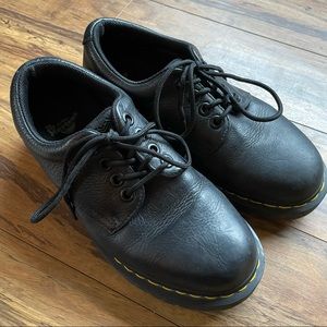 Dr. Martens Boston AW004 Lace Up Oxford Shoes